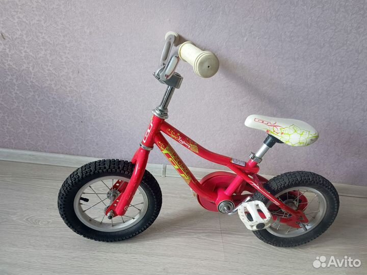 Велосипед GT Laguna 12