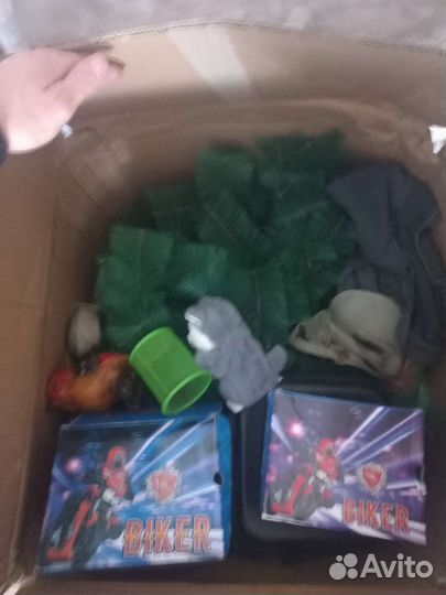 Елка и вещи