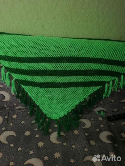 Шаль вязаная спицами