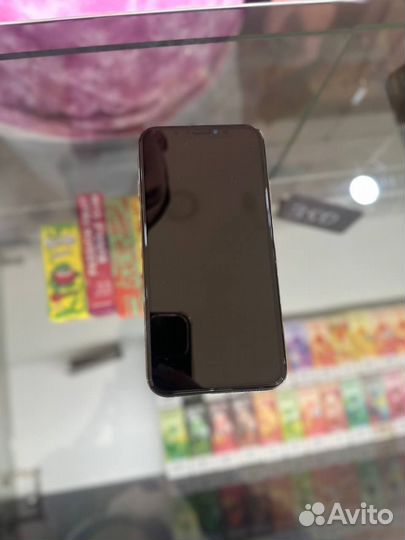 iPhone Xs, 64 ГБ