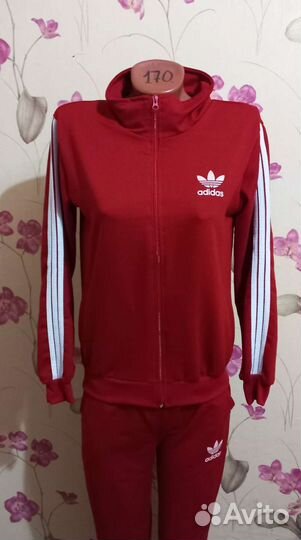 Спортивные костюмы