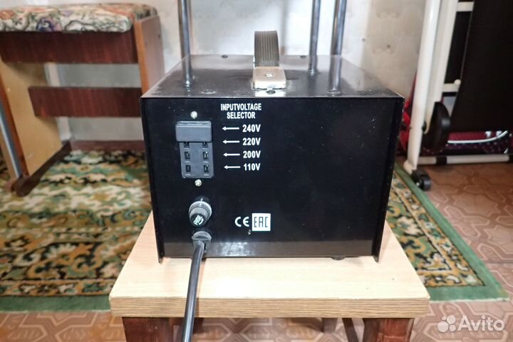 Трансформатор понижающий 220В - 110В ST-1000