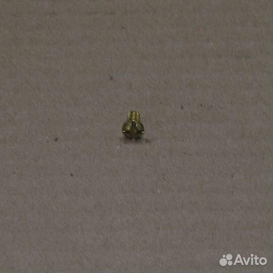 Винт М 4*0,7*7