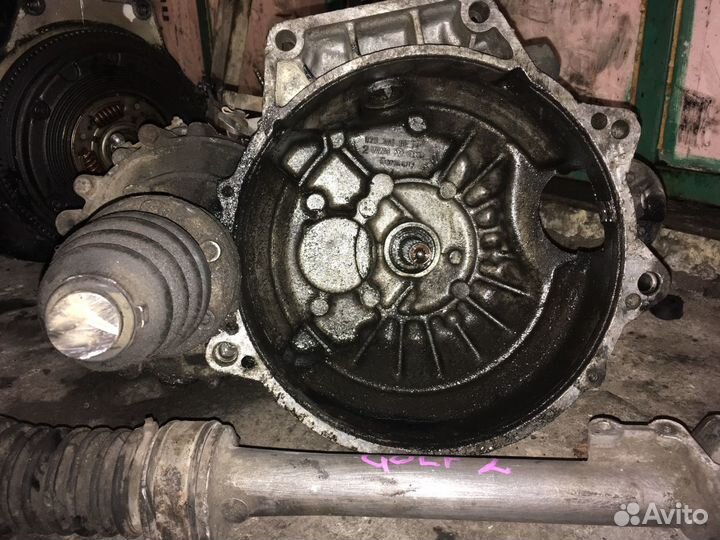 Коробка передач Volkswagen Golf 4S 020