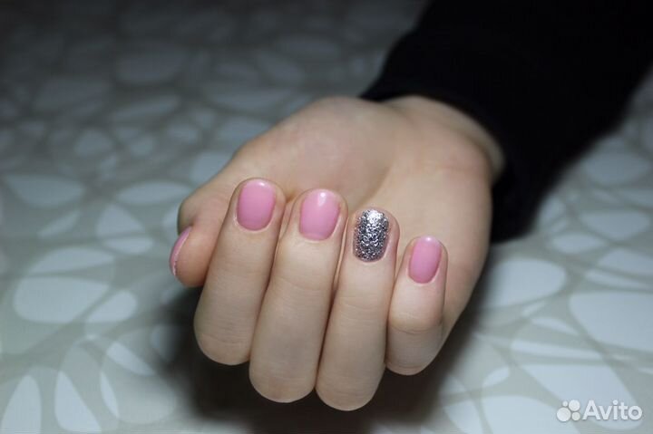 Маникюр и педикюр