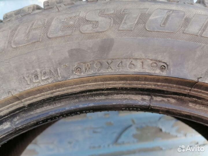 Bridgestone Blizzak Revo GZ 215/55 R17 94S