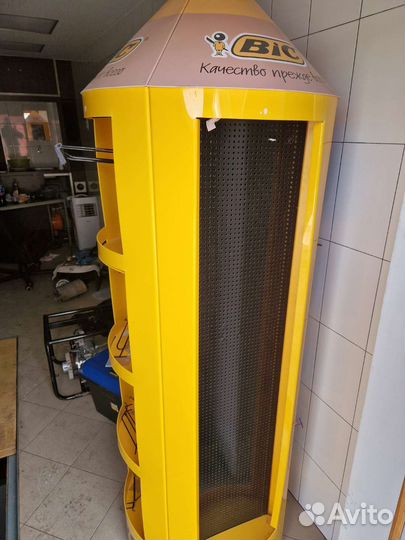 Ветрина для выкладки товара напольная Bic