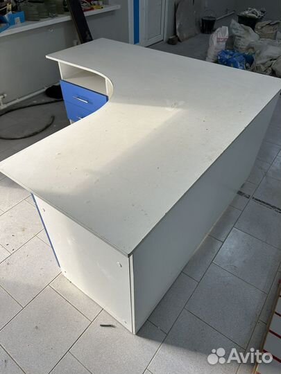 Кассовый стол