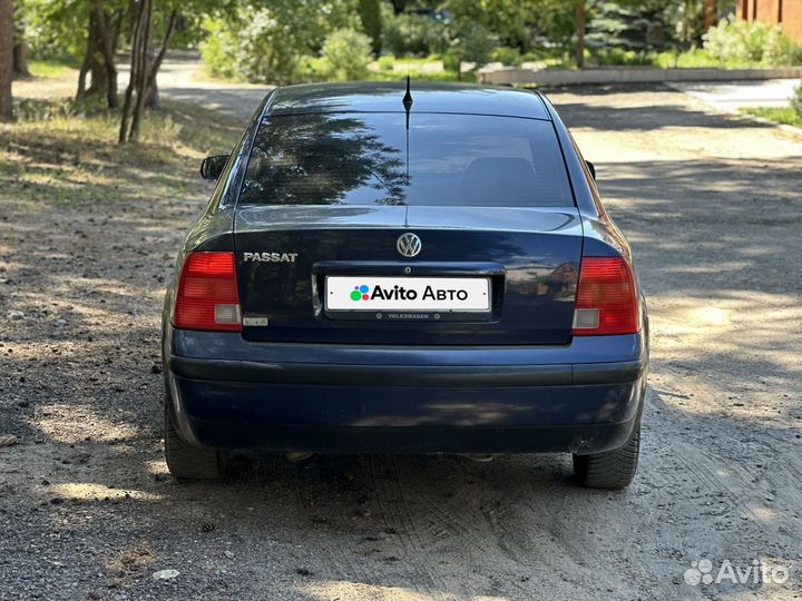 Volkswagen Passat 1.6 МТ, 1997, 300 000 км