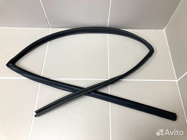 Уплотнитель стекла зад прав Ssang Yong Actyon NEW