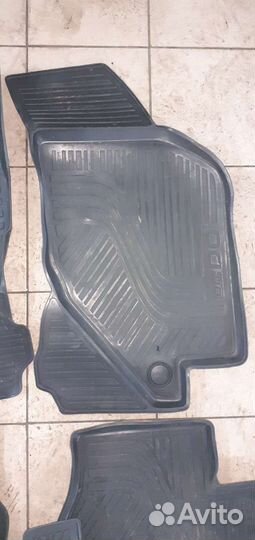 Автомобильные коврики резиновые