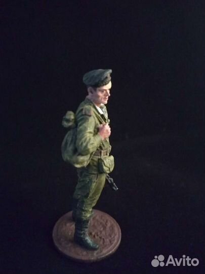 Оловянный солдатик сувенир, Ек-кастинг