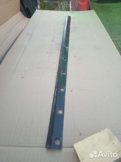 Пластиковые пороги правый Тойота Королла 180