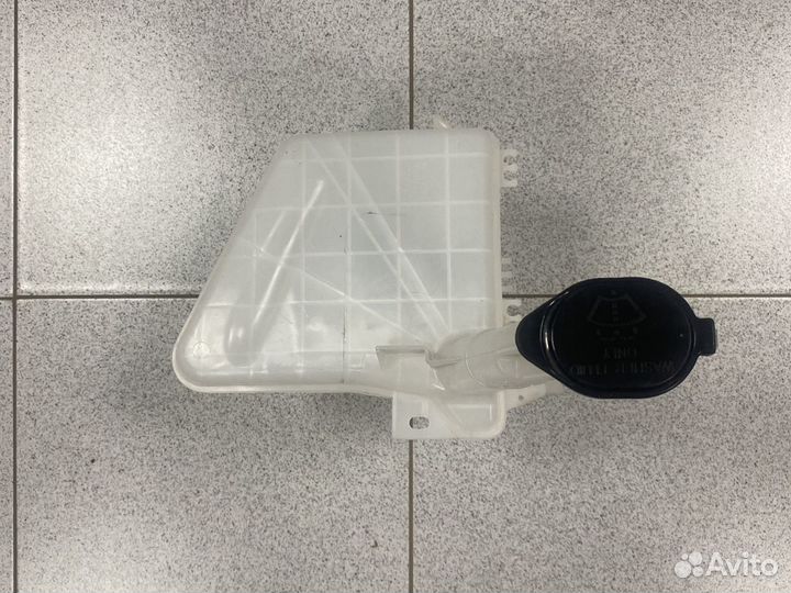 Бачок омывателя toyota yaris