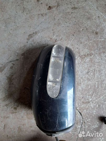 Зеркало левое на Mercedes W211