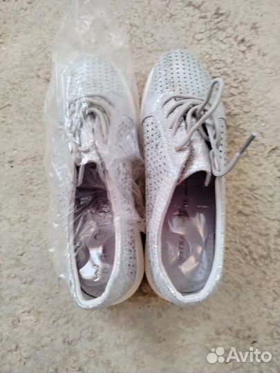 Кроссовки кожаные