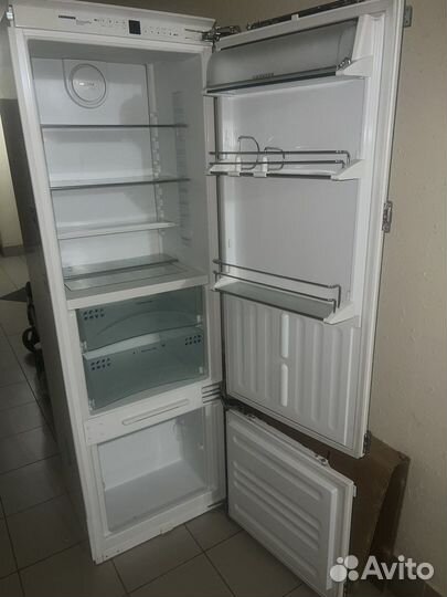 Встраиваемый холодильник liebherr ICB 3166