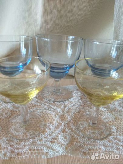 Хрусталь, рюмки и фужеры