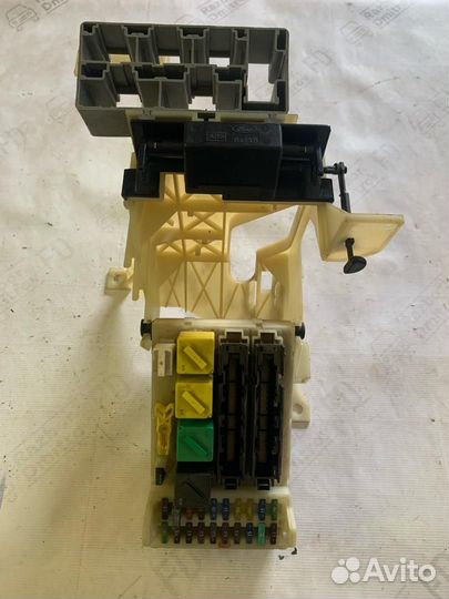 Блок предохранителей передний Ford Mondeo FD 1993