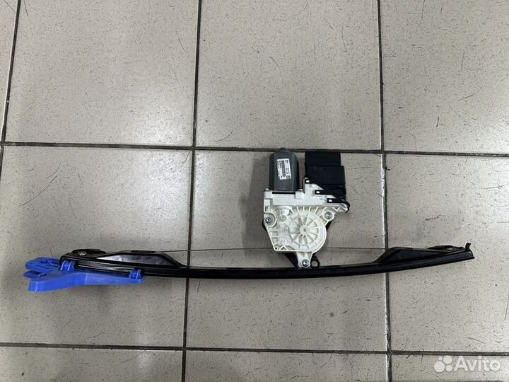 Стеклоподъемник задний левый Тигуан Tiguan