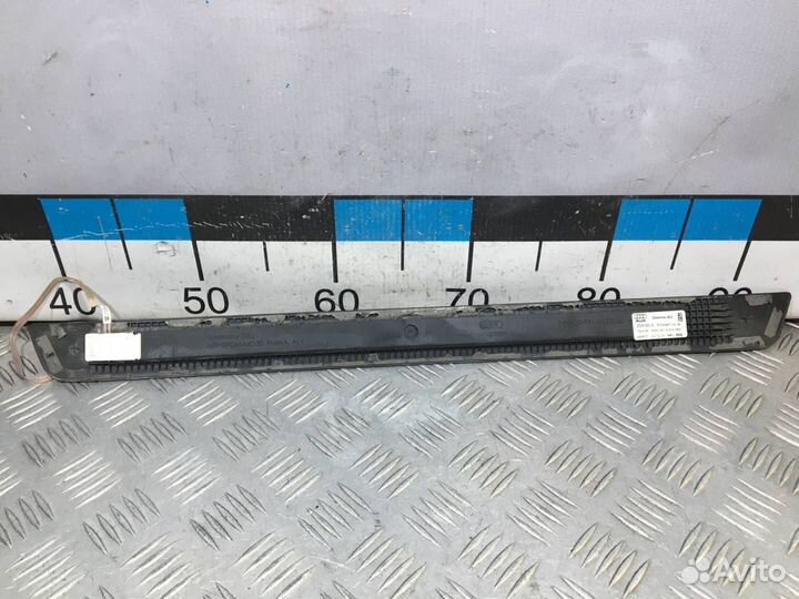 Б/У Накладка порога передняя правая#001