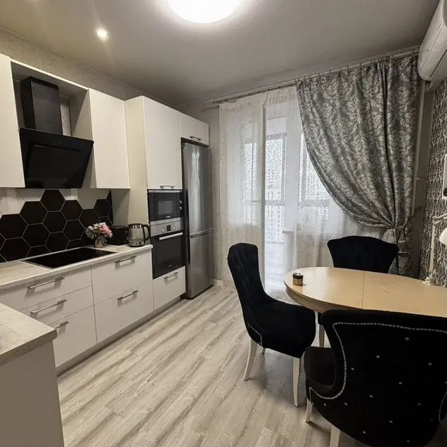 2-к. квартира, 60 м², 17/17 эт.