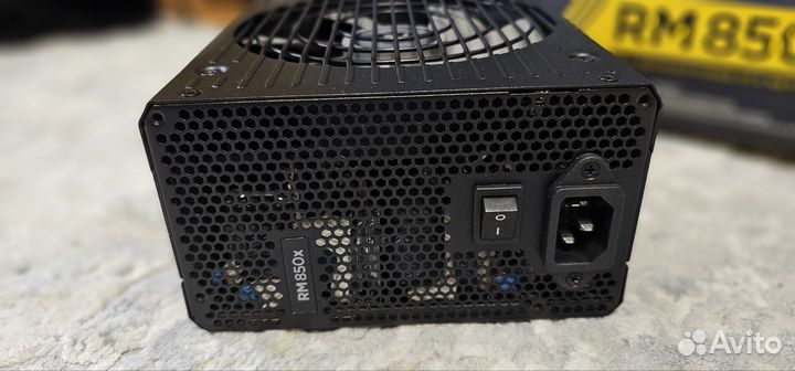 Супер блок питания Corsair RM850x в идеале