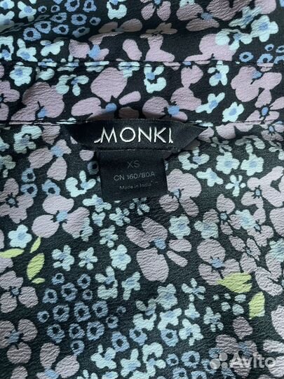 Платье Monki