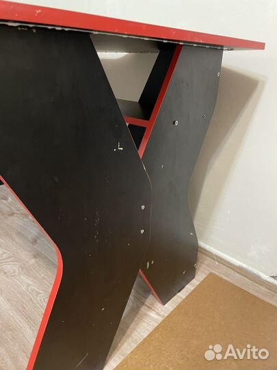 Игровой компьютерный стол