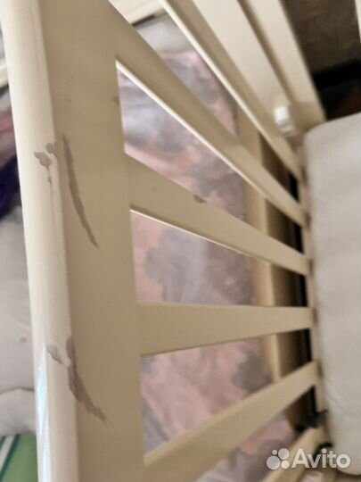 Детская кроватка с маятником гандылян