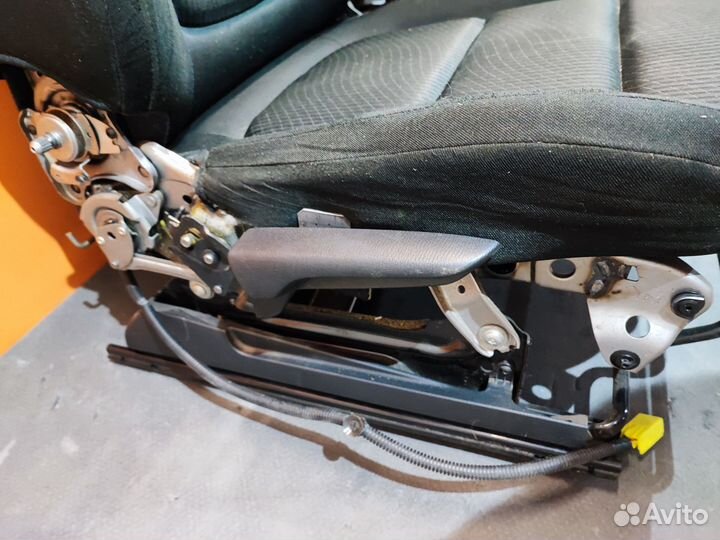 Обшивка передних сидений Mazda CX-5 ке