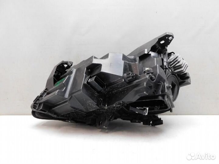 Фара правая Mercedes-Benz GLA-Class