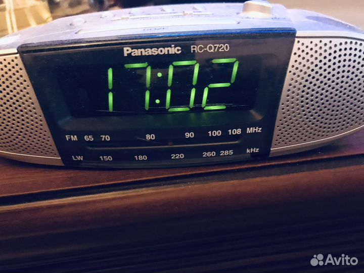 Часы радио будильник Panasonic RC-Q720