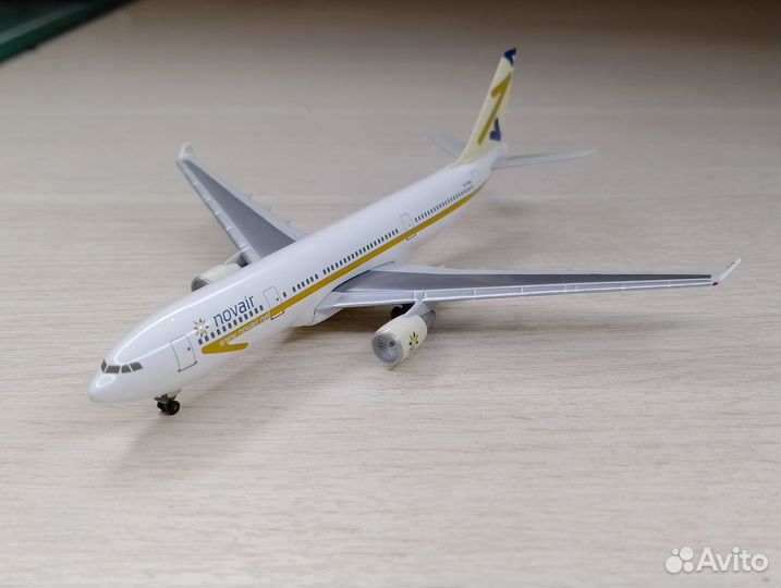 A24) Самолёт в коробке. Airbus A330-200 