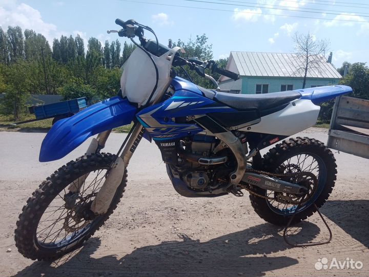 Кроссовый мотоцикл