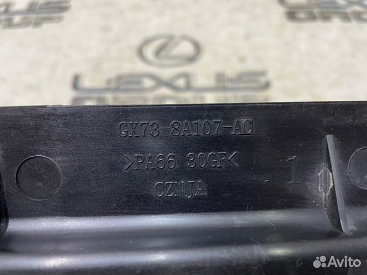 Кронштейн радиатора Land Rover Range Rover Velar