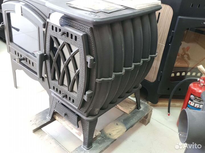 Печь чугунная. Дымоход.Казаны