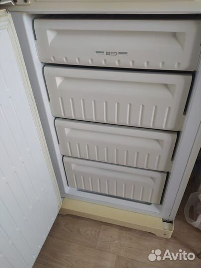 Холодильник бу stinol