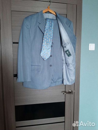 Костюм мужской