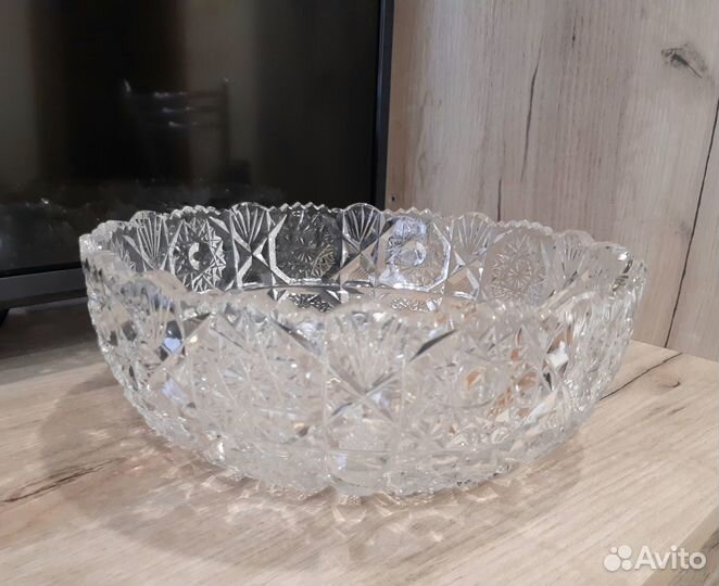 Салатница хрустальная диаметр 26 см