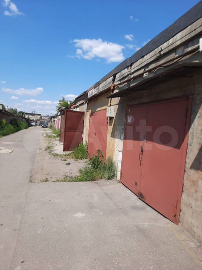 Гараж, > 30 м²