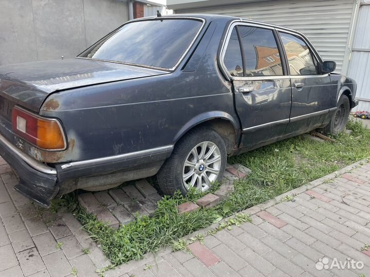 Крылья задние bmw e23
