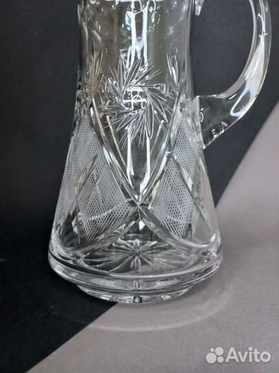 Хрустальный кувшин с крышкой