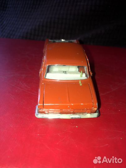 Модель автомобиля Волга газ -2410 редкий цвет