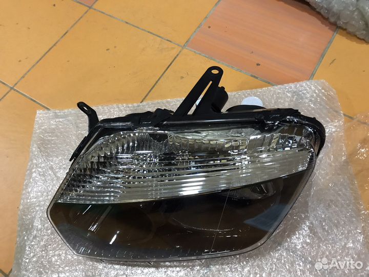 Фара правая/левая Renault Duster новая