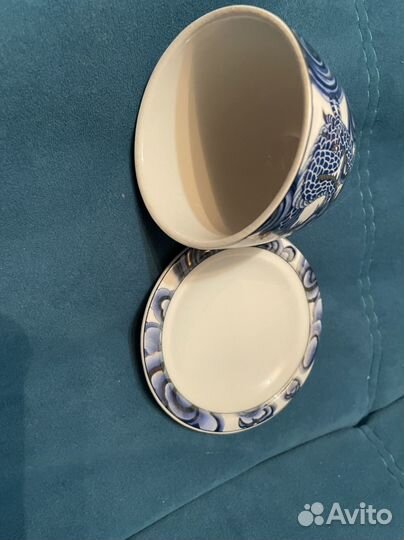 Посуда и приспособления кухонные