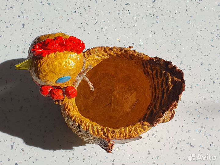 Пасхальная курочка в технике папье-маше