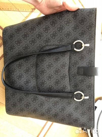 Сумка Guess состояние новой