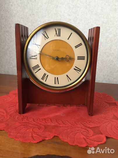 Часы настольные СССР весна механические