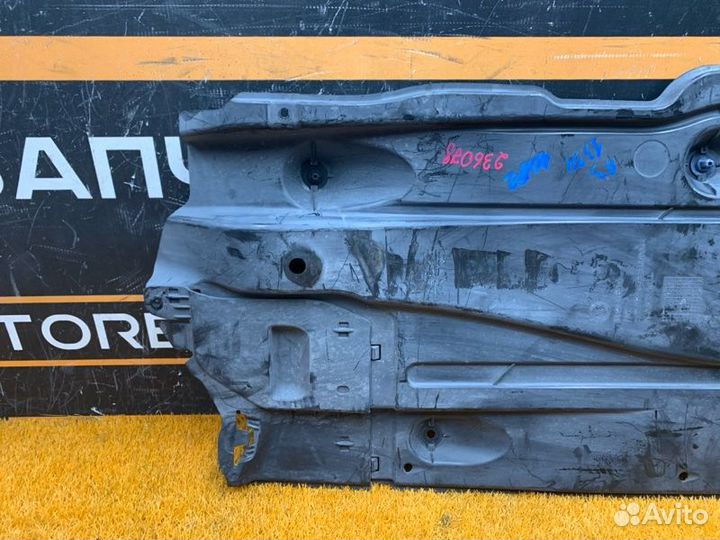 Защита днища кузова правая Audi A3 8V cxsa 2013